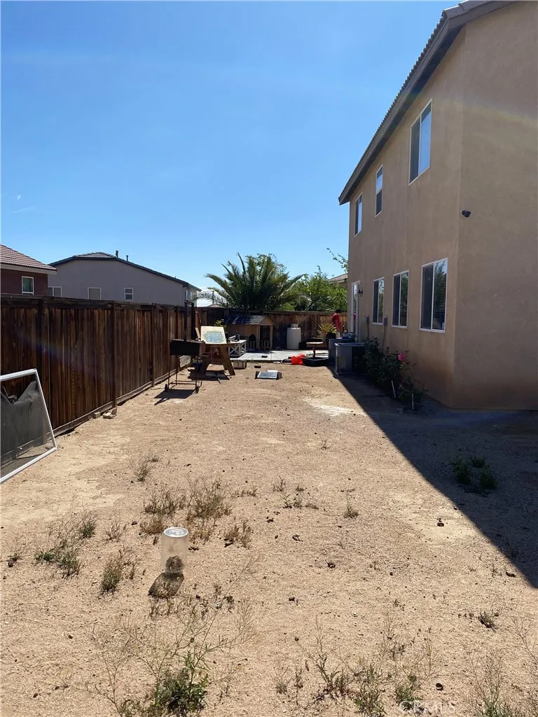 14064 Gold Street, Hesperia, California 92344 home-pic-4